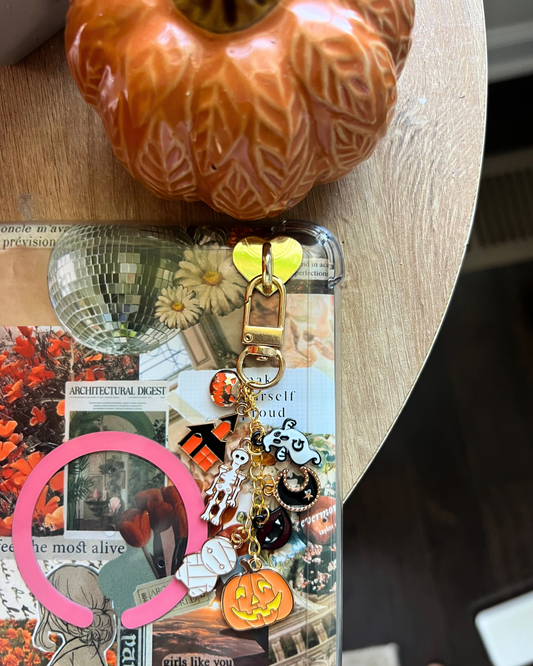 Spooky Kindle Charm | E-Reader & Keychain Accessory 👻🎃