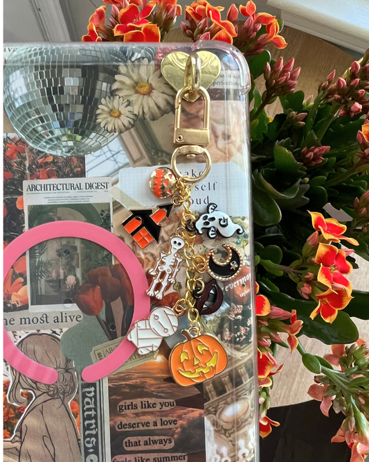 Spooky Kindle Charm | E-Reader & Keychain Accessory 👻🎃